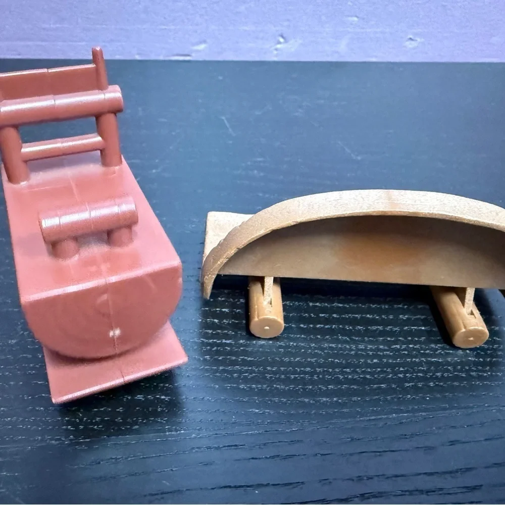 Bandai 1986/1997 Teddy Bear Story 3 pieces Wooden Bench